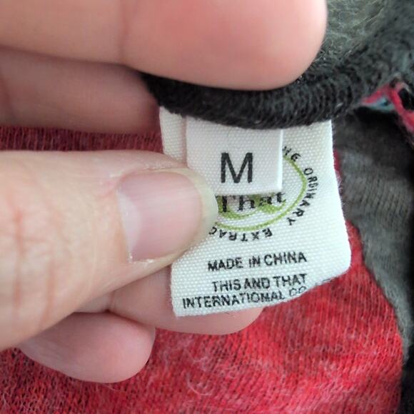 This & That Mixed Media Red Patchwork Tunic Top M - Boho Lagenlook Art-to-Wear - Picture 6 of 8